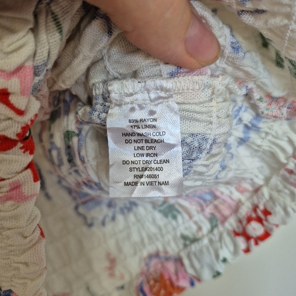 NWT Monteau Los Angeles Women’s White Smocked Puff Sleeve Crop Top – Small - Picture 4 of 5